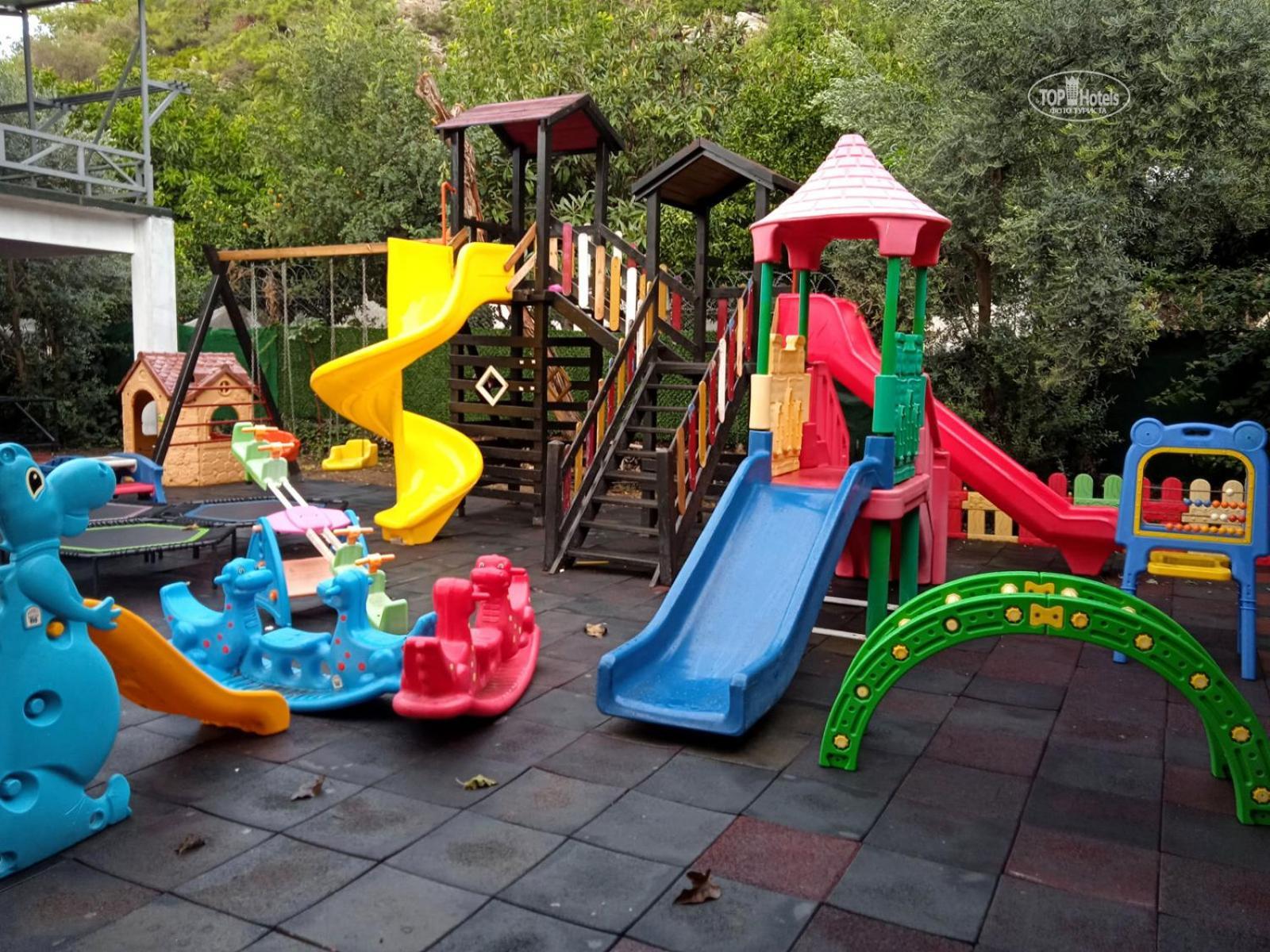 Miramor Hotel & Spa Анталья Экстерьер фото Playground in a school